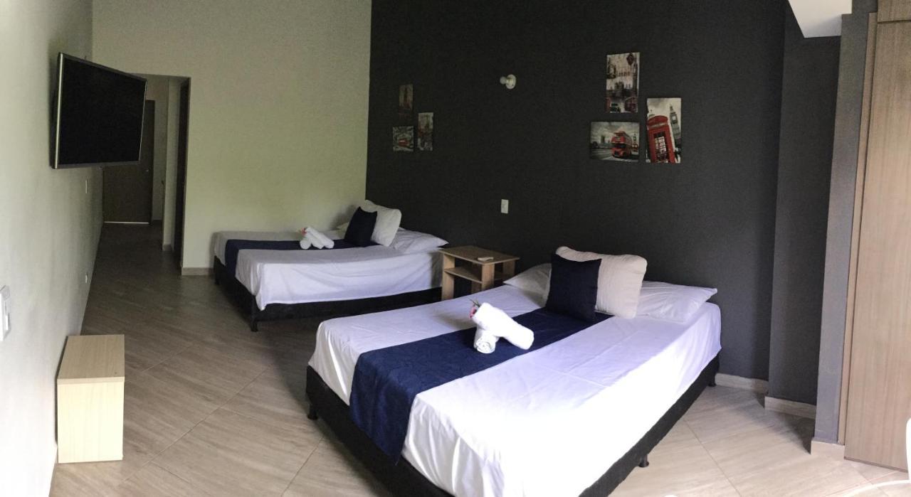 Apartahotel Avanti 麦德林 外观 照片