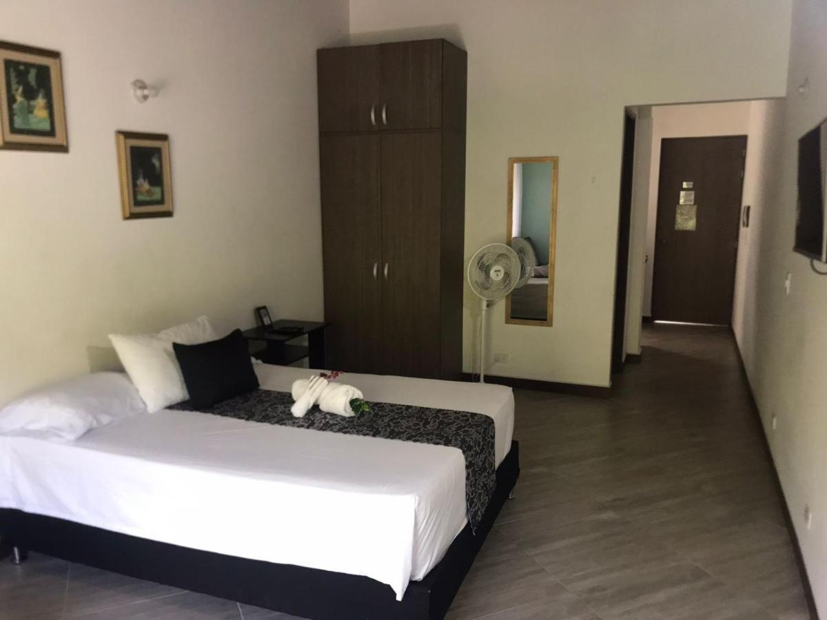Apartahotel Avanti 麦德林 外观 照片
